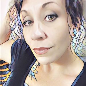 Meet your Posher, Renee